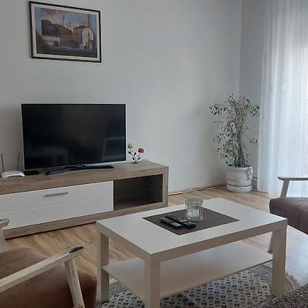 Apartman Centar Sremska Mitrovica Exterior foto