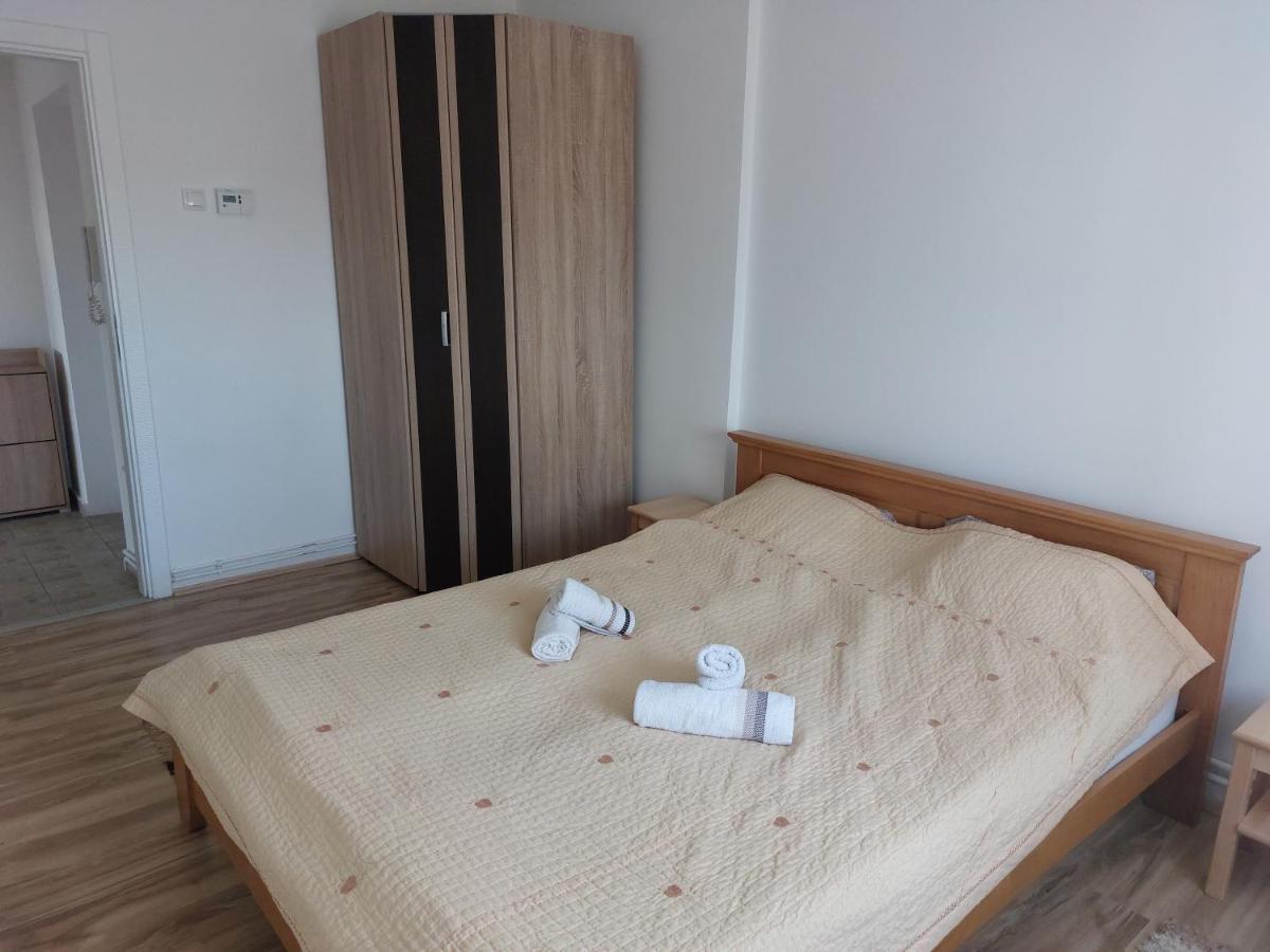 Apartman Centar Sremska Mitrovica Exterior foto