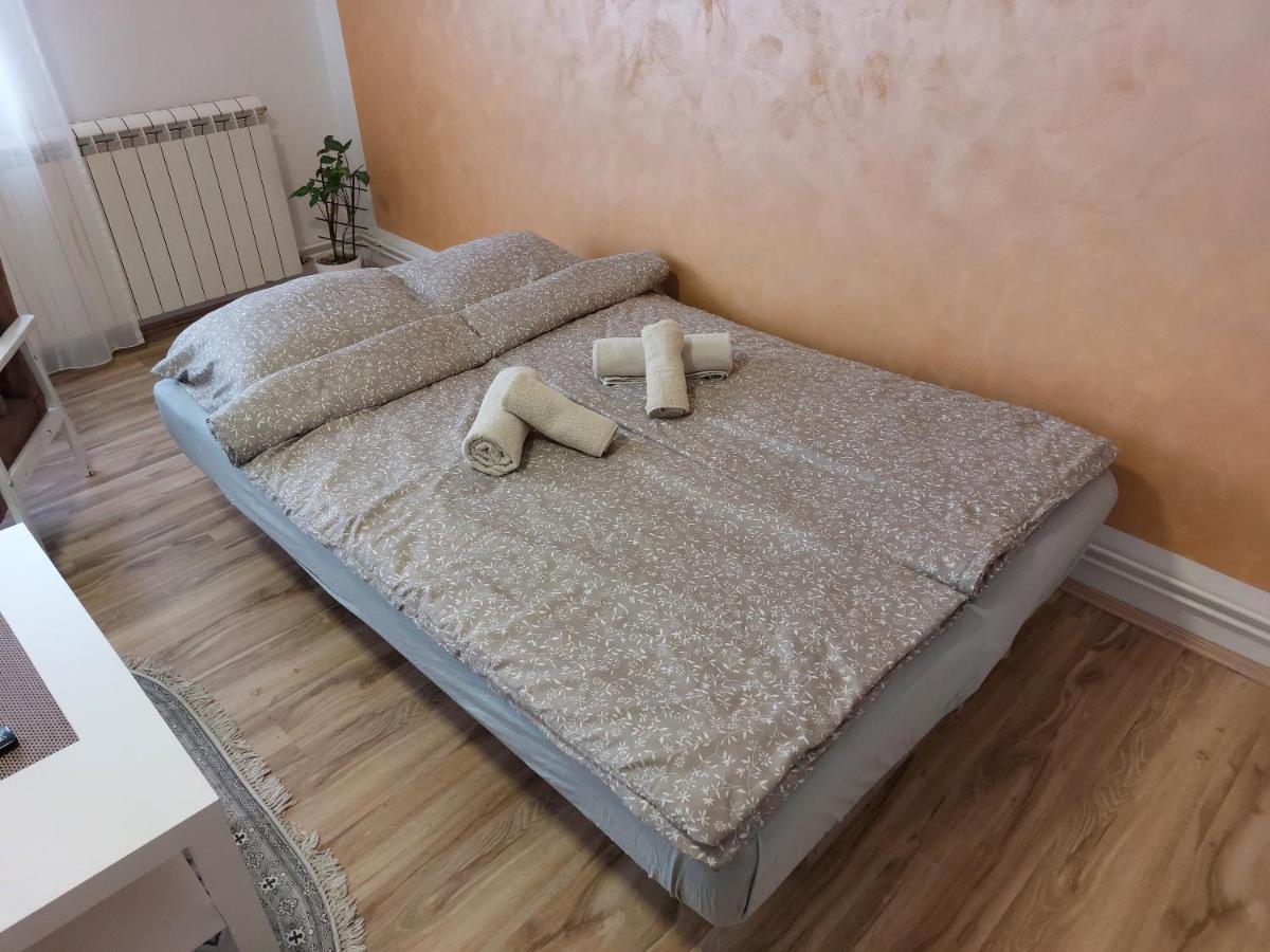 Apartman Centar Sremska Mitrovica Exterior foto